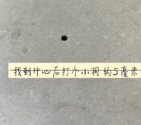桐柏瓷砖空鼓维修公司专业解答在瓷砖铺贴过程中，如果砂料搅拌不均匀，将会带来以下问题